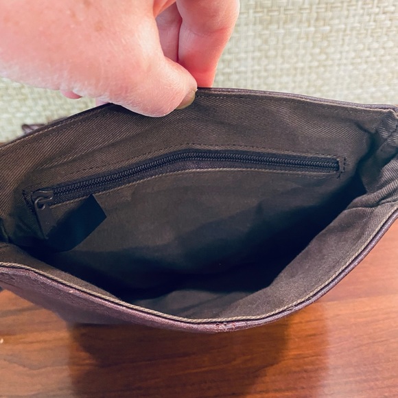 VTG 1990s Fossil Small Brown Pebbled Leather Messenger Bag - Picture 8 of 16